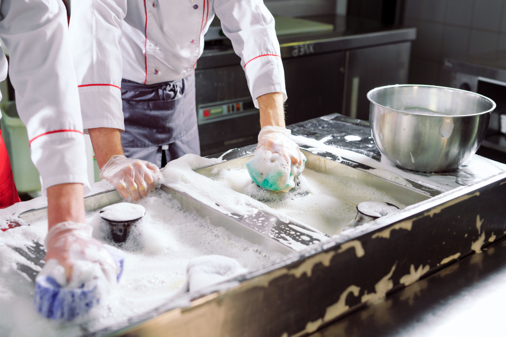 Dish washing - cleanning 
