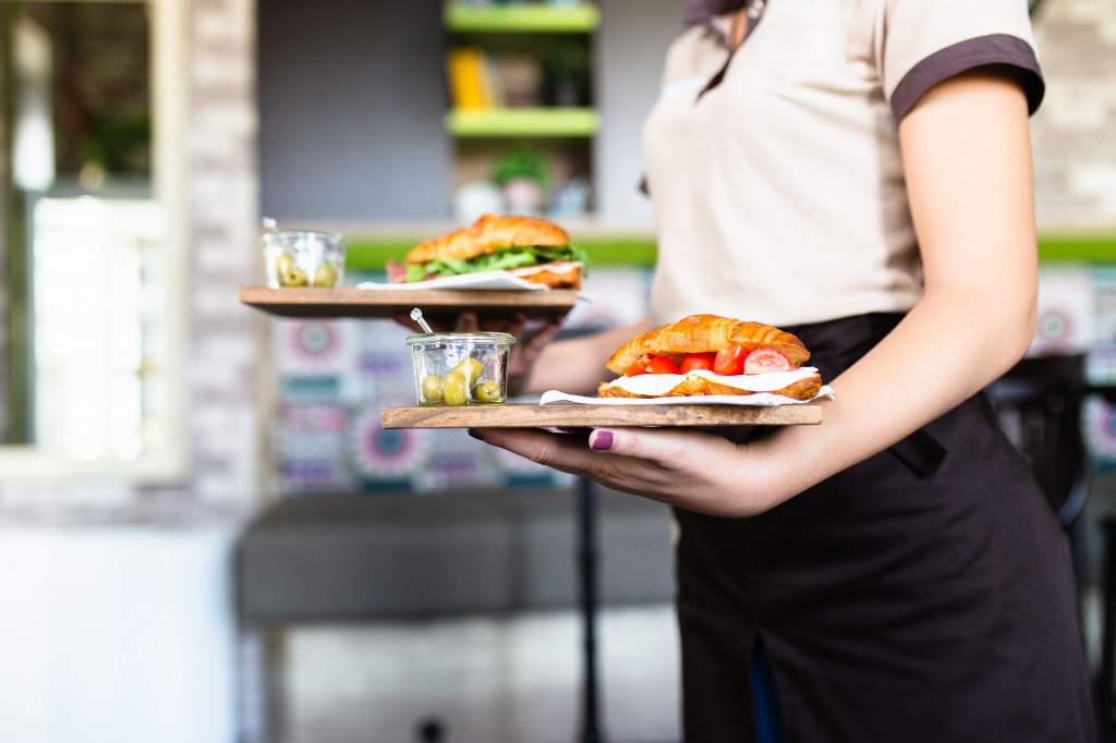 Waiter & Waitress